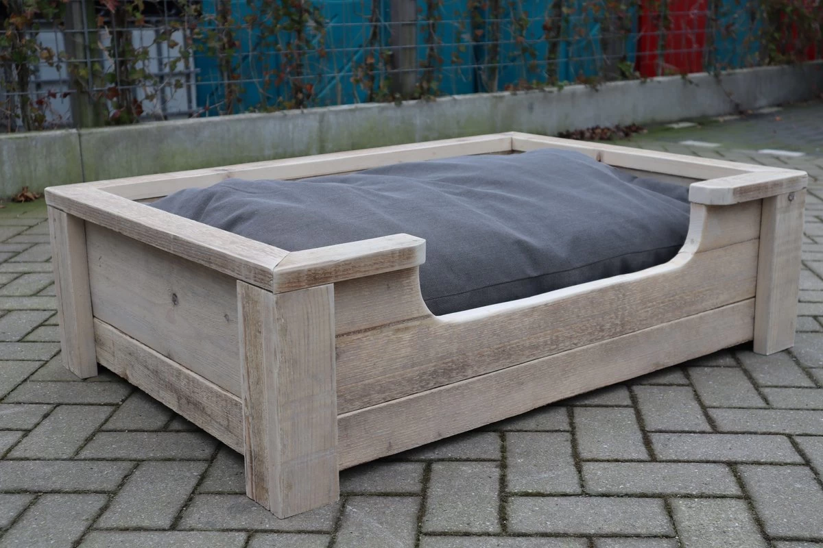Houten Hondenmand Vito Van Gebruikt Steigerhout Inclusief Antraciet Kussen 110x80x30cm