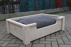 Houten Hondenmand Vito Van Nieuw Steigerhout Inclusief Antraciet Kussen 110x80x30 Cm